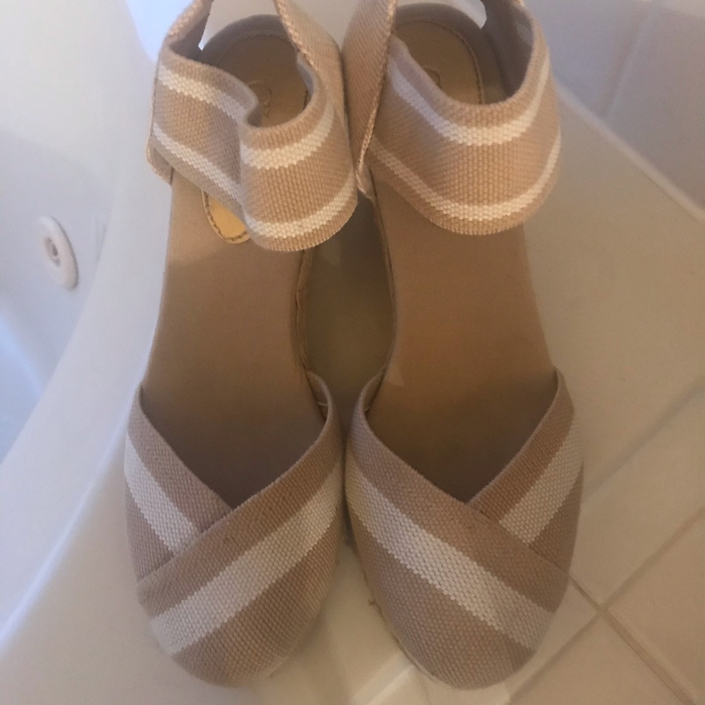 Chaps wedges size 7 1/2